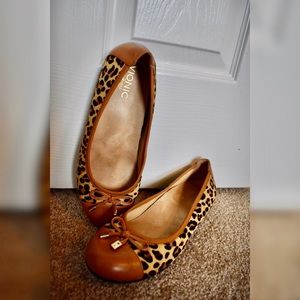 Vionic leopard ballet flats